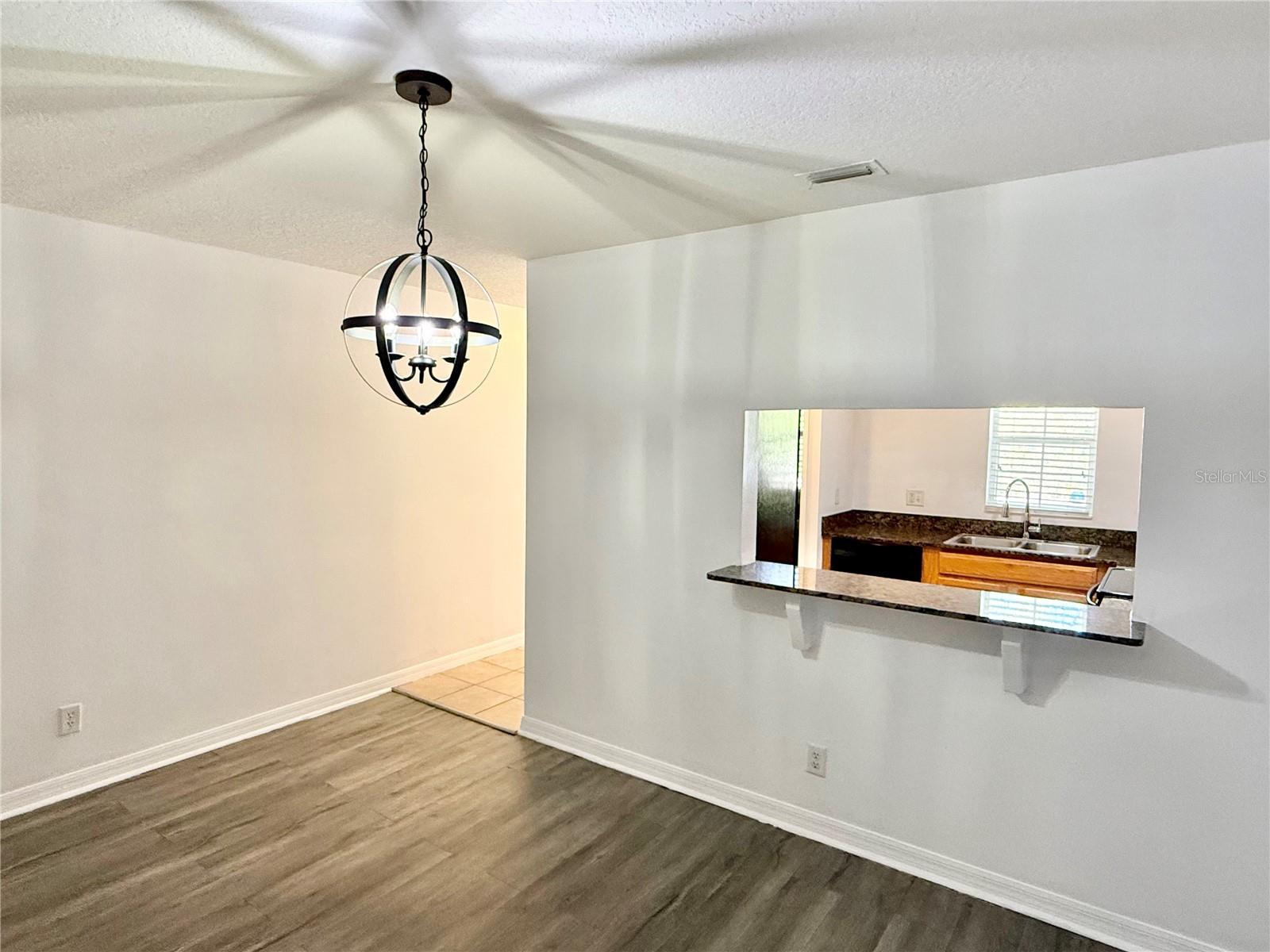 CHARLESTON PLACE TWNHMS - Residential