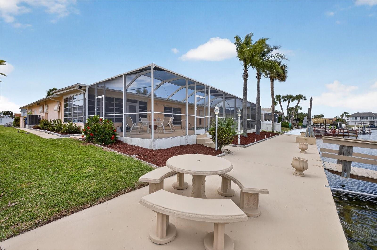 FLOR A MAR - Residential