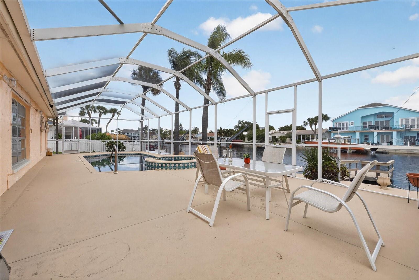 FLOR A MAR - Residential