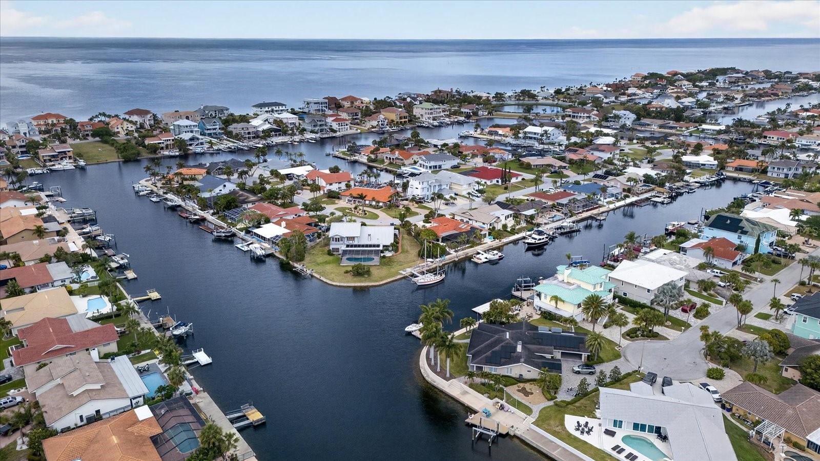 FLOR A MAR - Residential