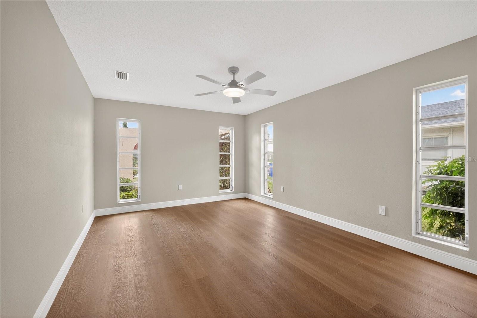 FLOR A MAR - Residential