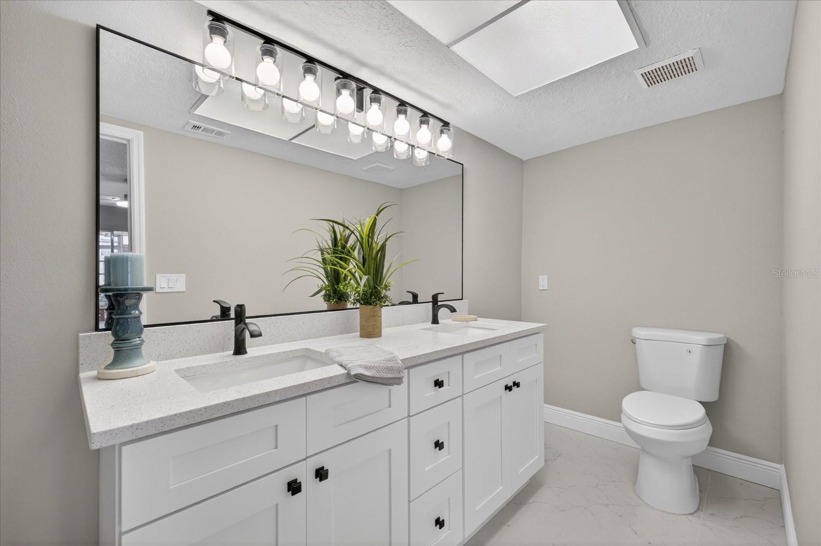 FLOR A MAR - Residential