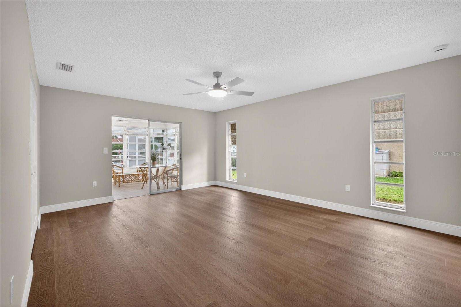 FLOR A MAR - Residential