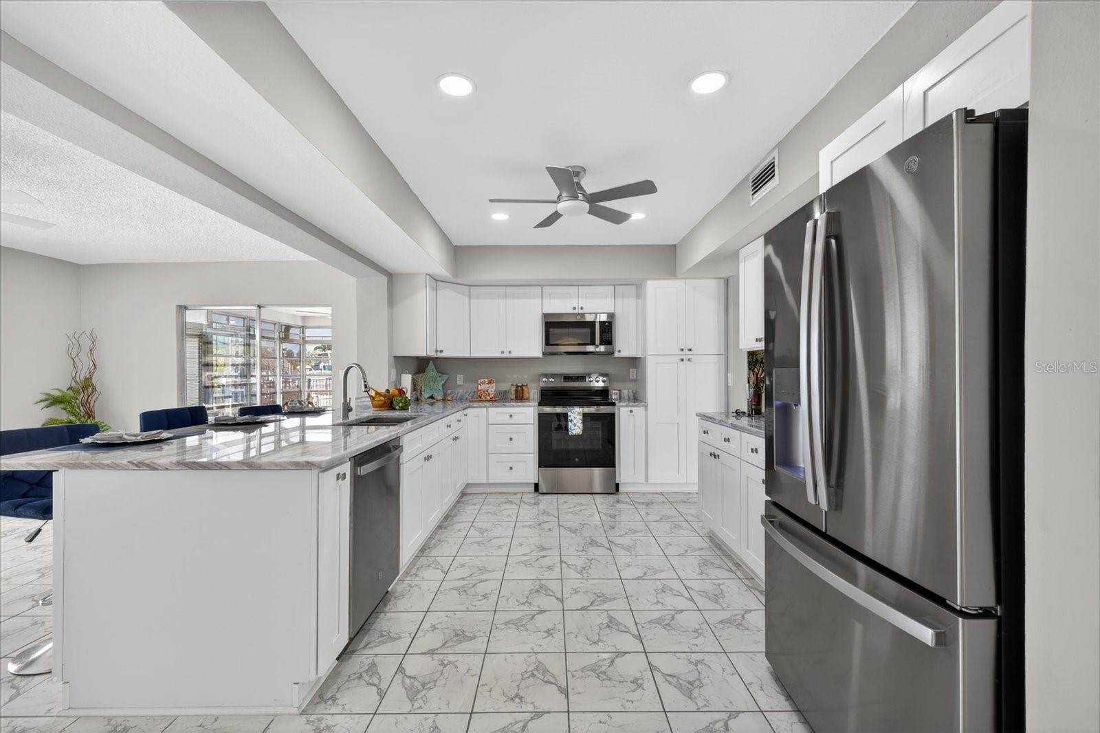 FLOR A MAR - Residential