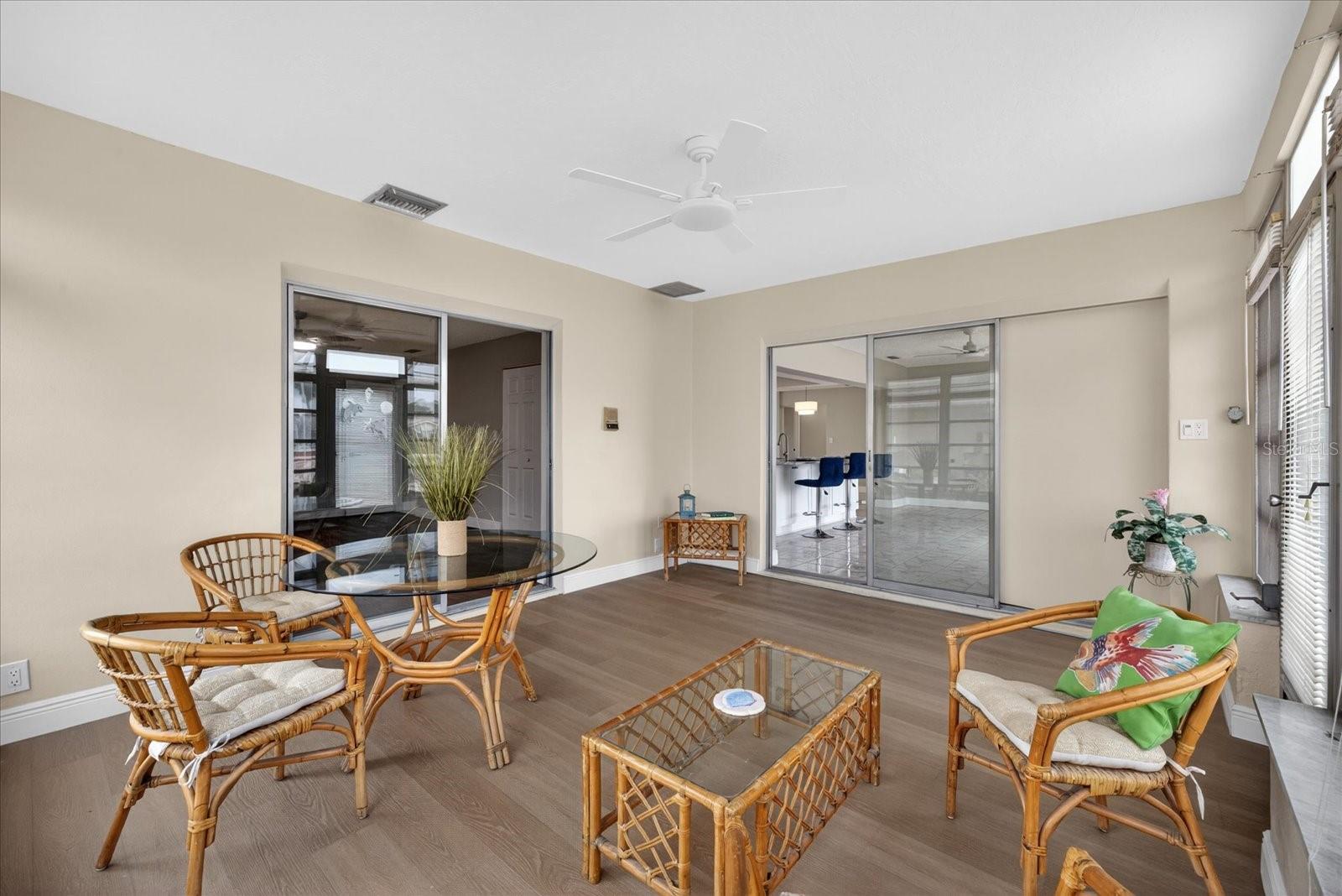 FLOR A MAR - Residential