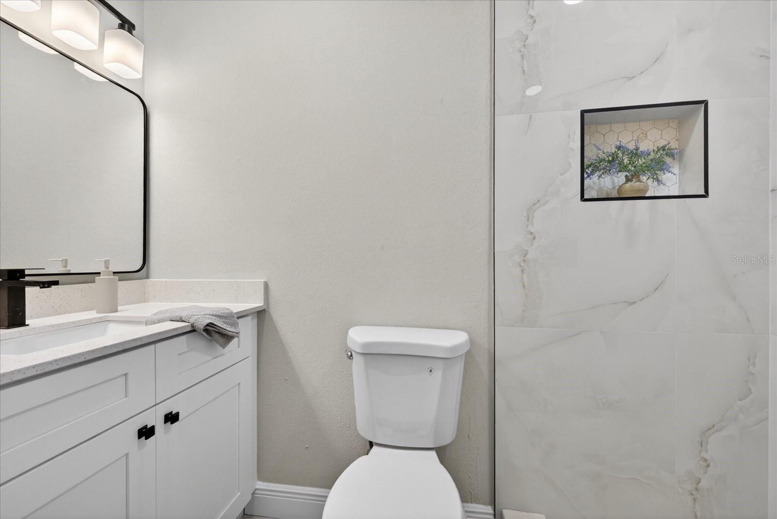 FLOR A MAR - Residential