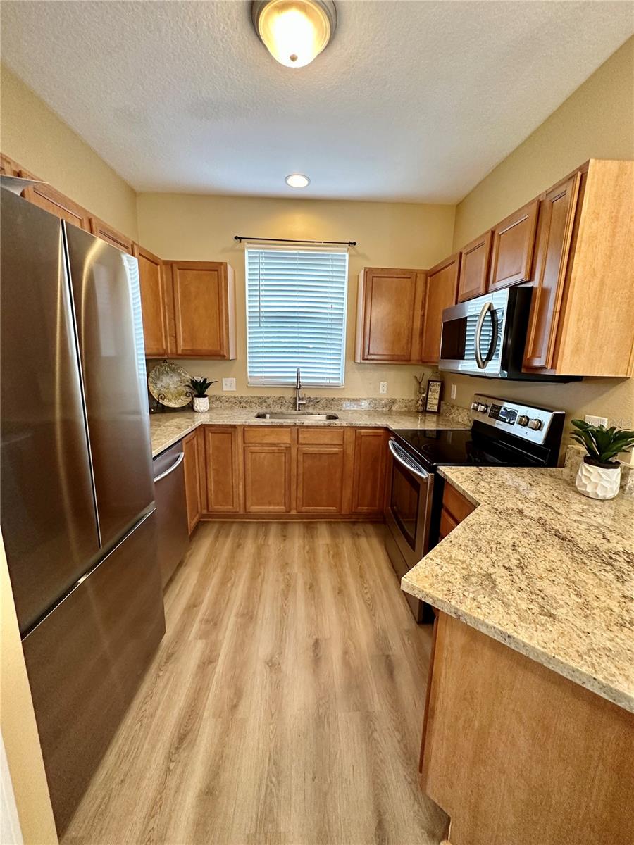 COUNTRY CHASE - Residential