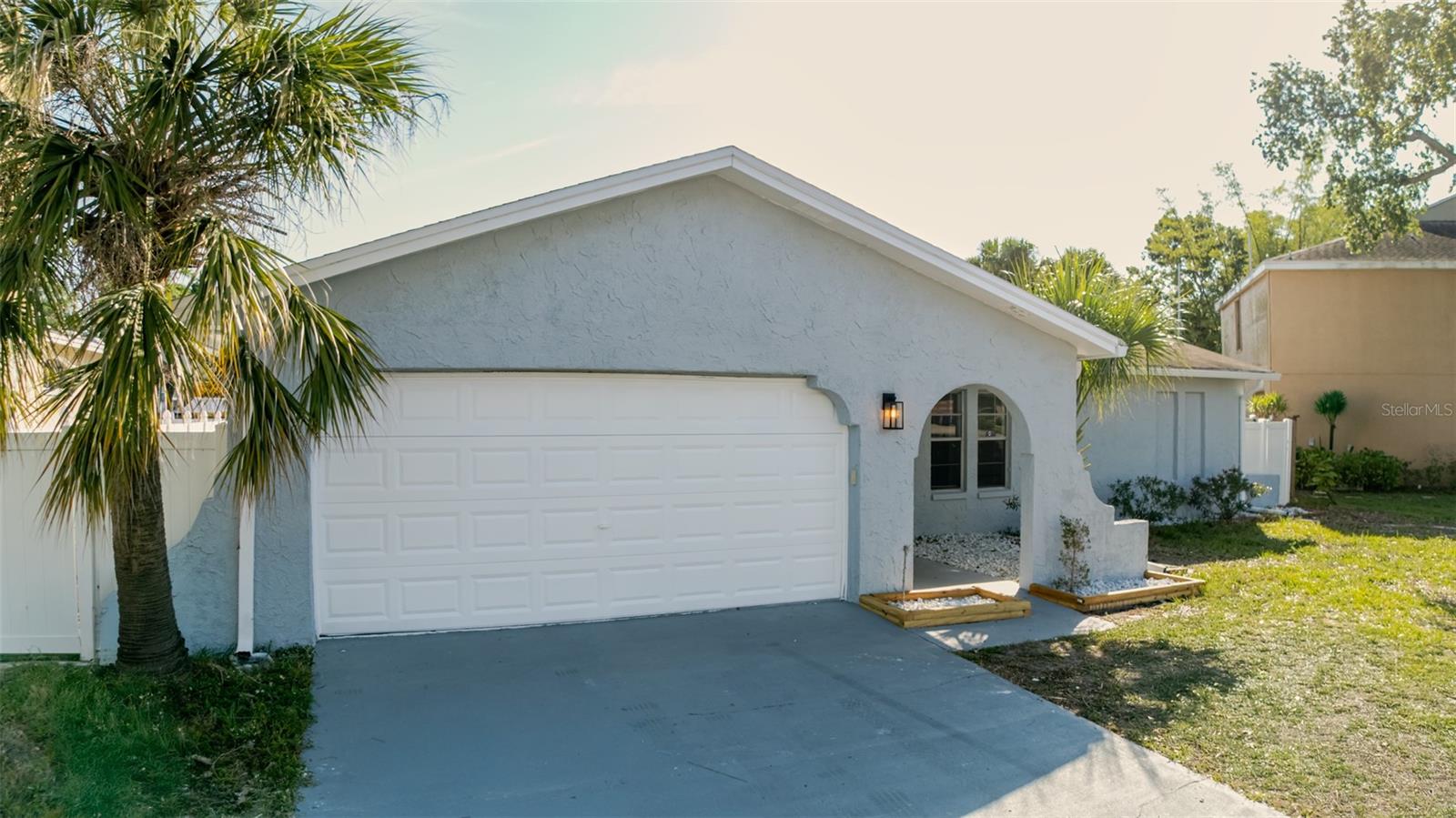 10733 DRUMMOND ROAD