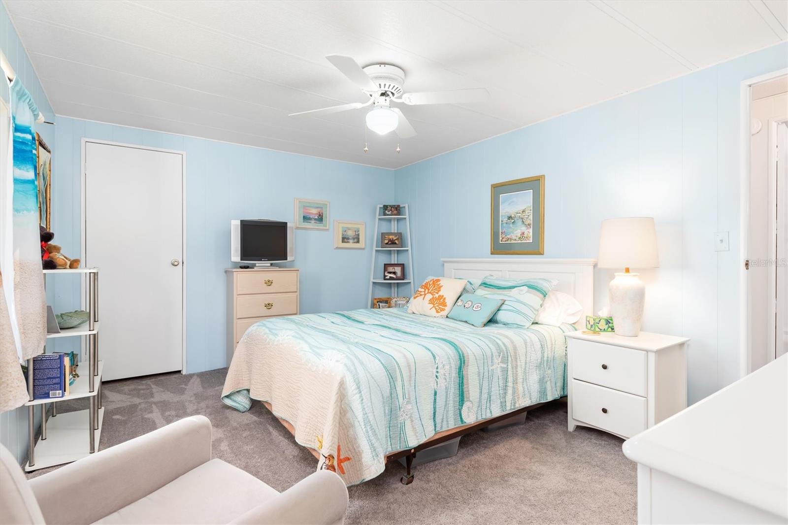 6 LAKES COUNTRY CLUB CO-OP - Residential