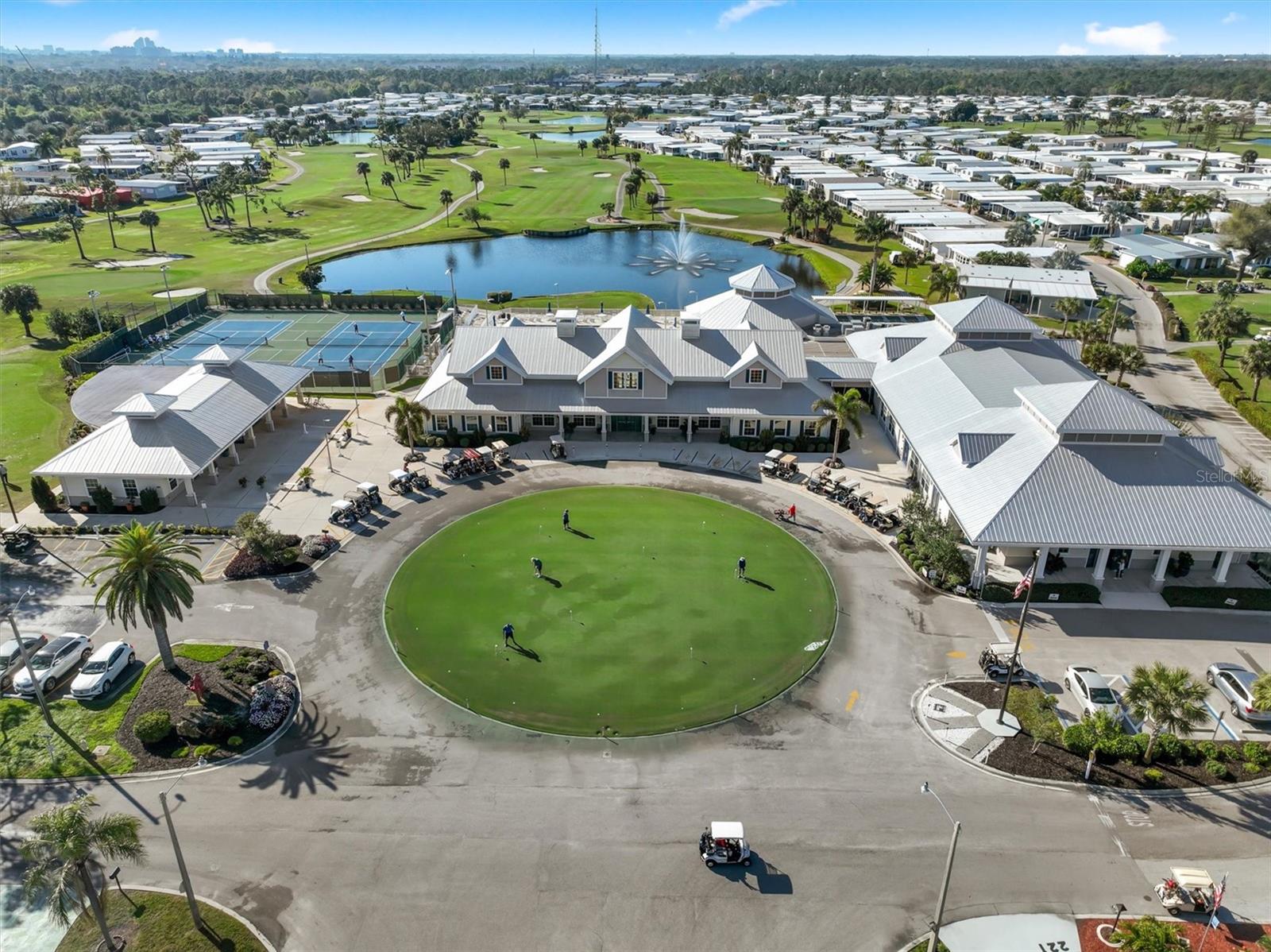 6 LAKES COUNTRY CLUB CO-OP - Residential