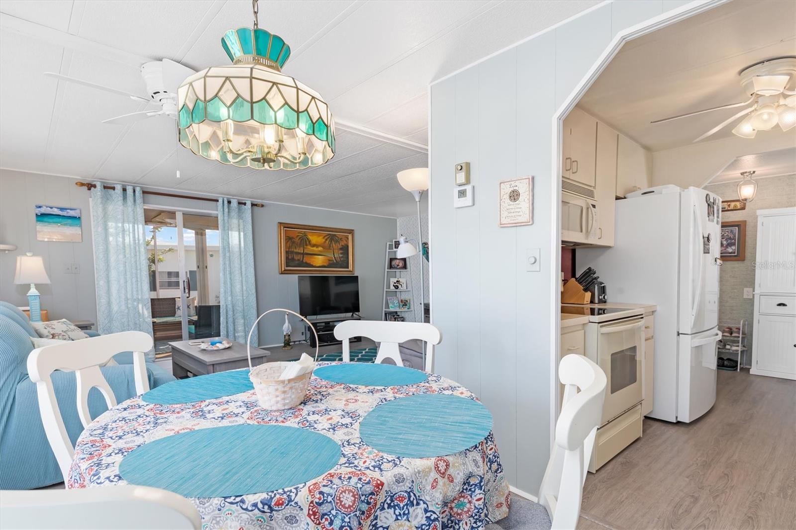 6 LAKES COUNTRY CLUB CO-OP - Residential