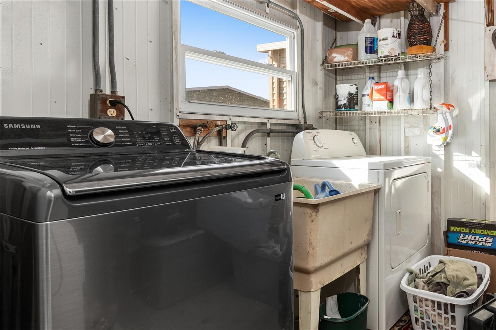 6 LAKES COUNTRY CLUB CO-OP - Residential