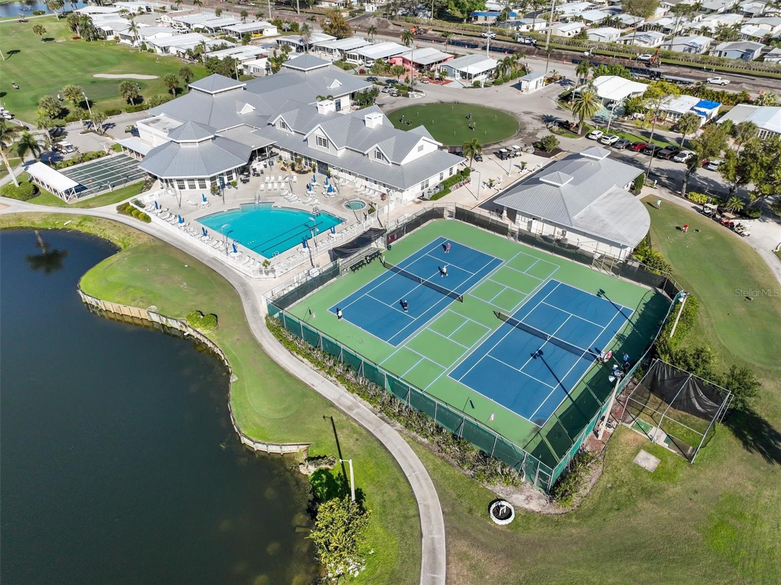 6 LAKES COUNTRY CLUB CO-OP - Residential