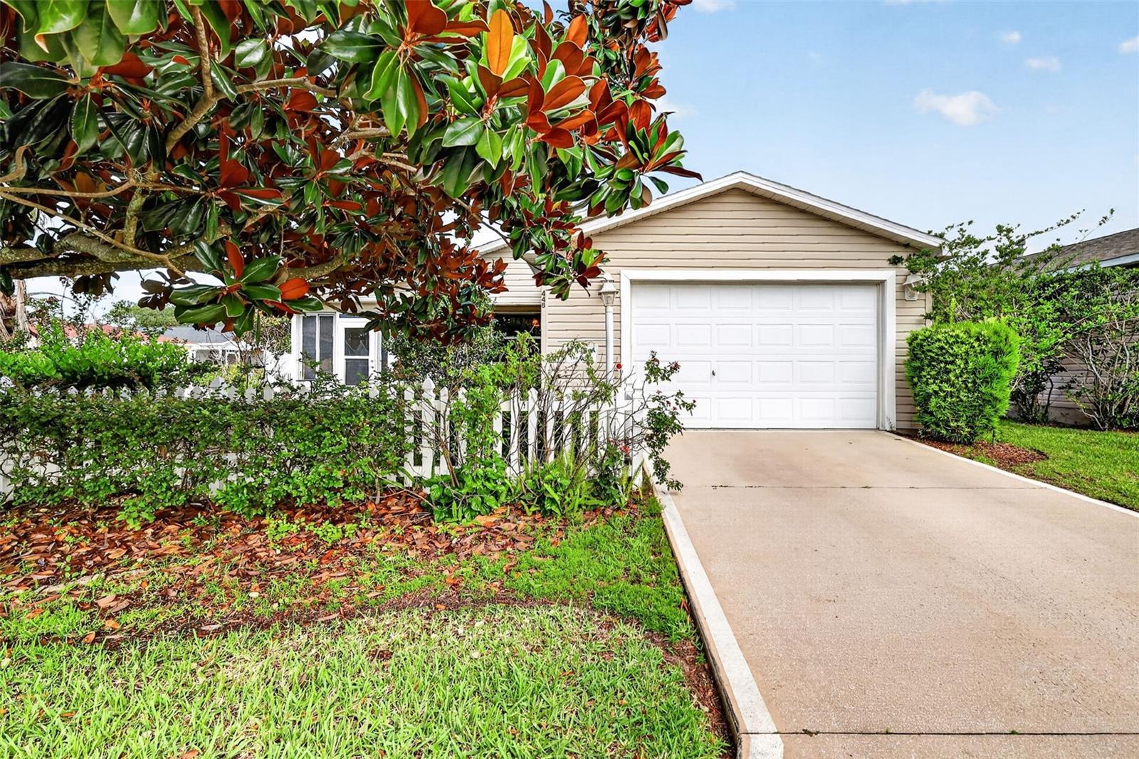 448 CANTERBURY COURT