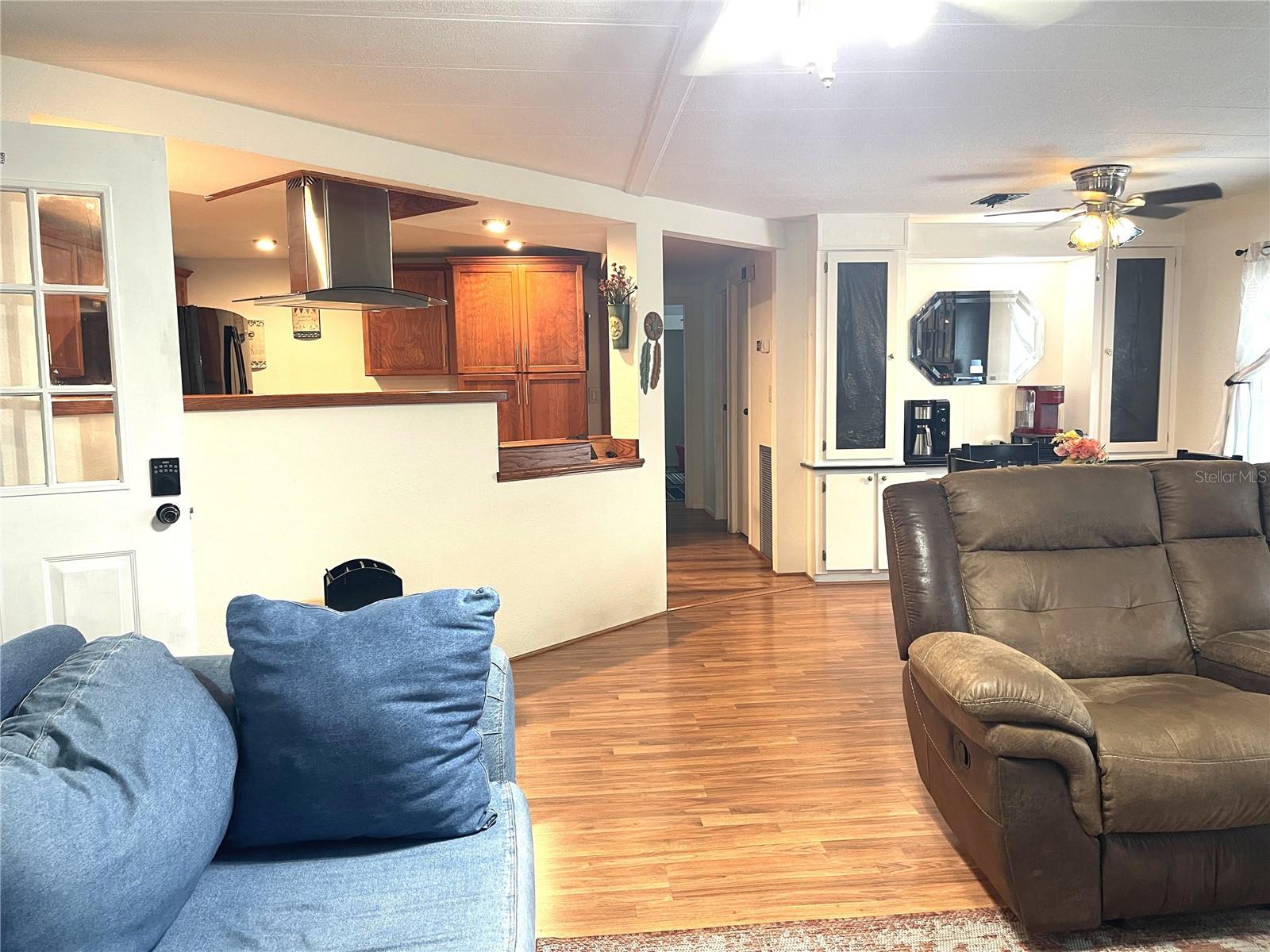 CONTINENTAL COUNTRY CLUB - Residential