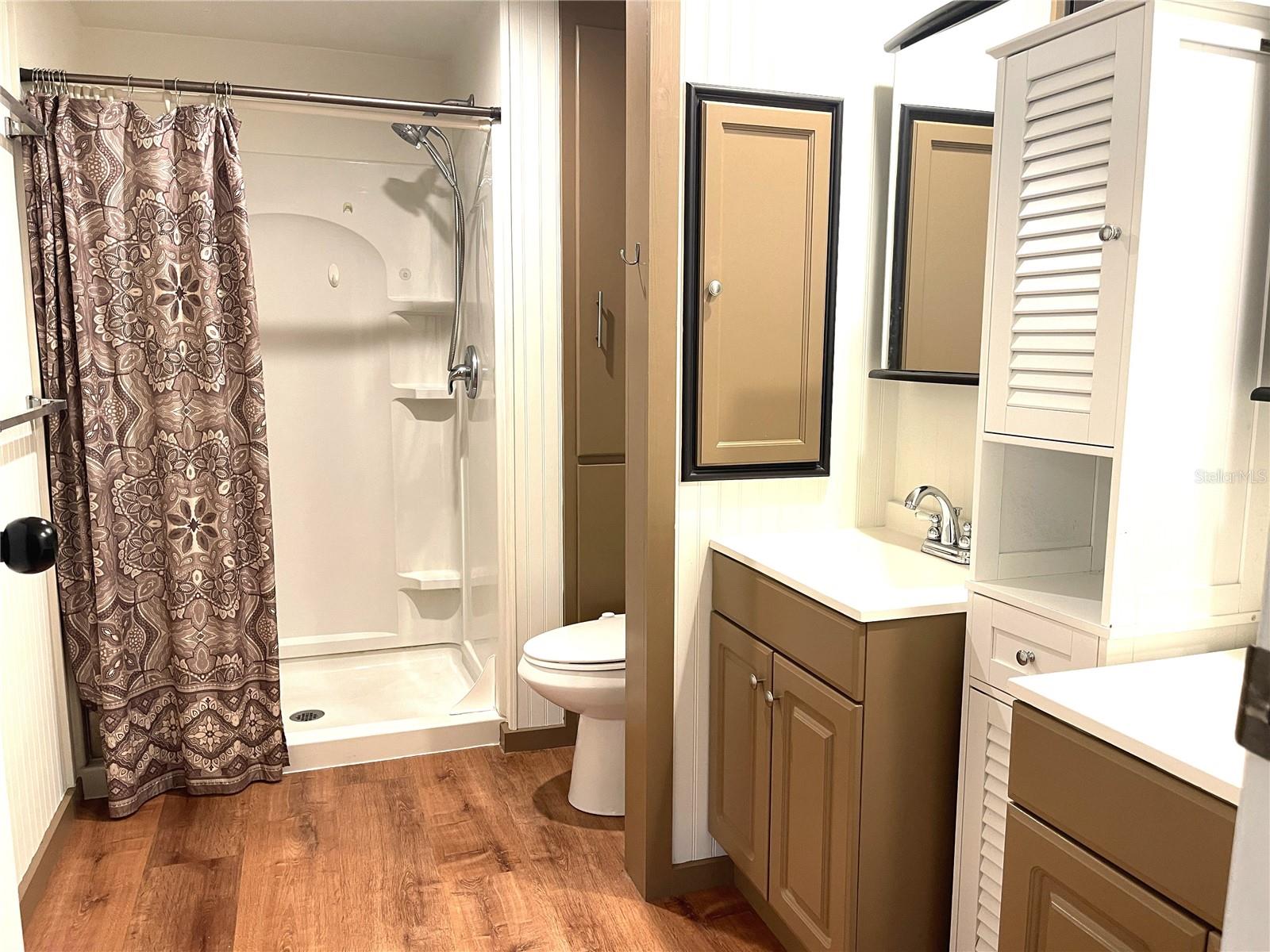 CONTINENTAL COUNTRY CLUB - Residential