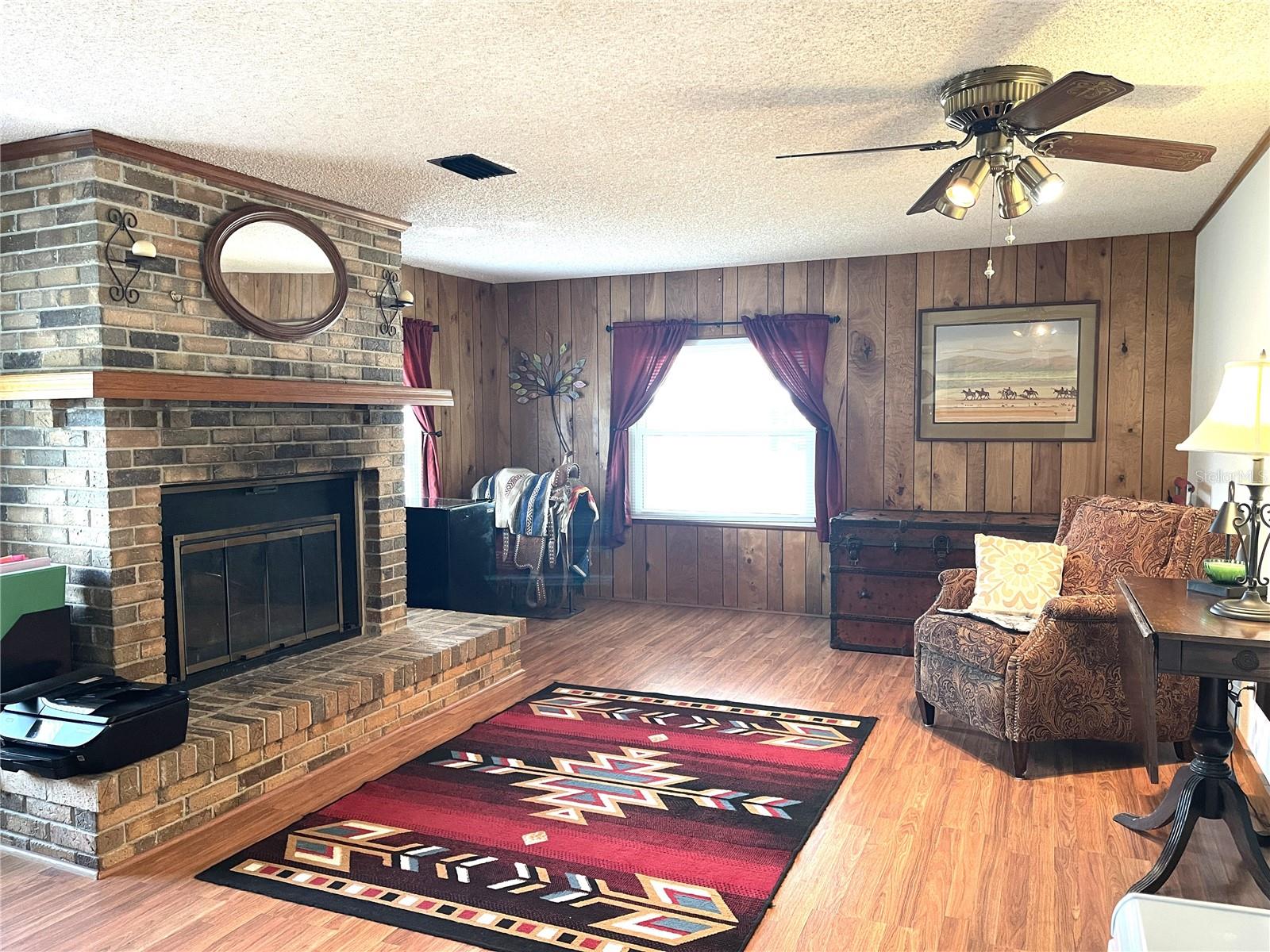CONTINENTAL COUNTRY CLUB - Residential