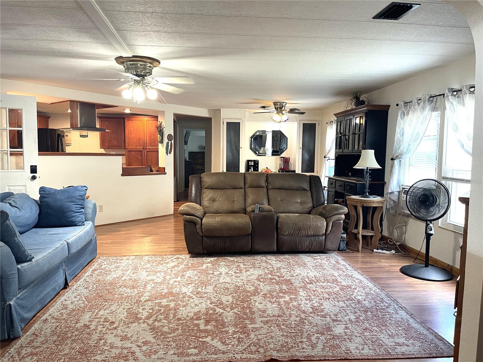 CONTINENTAL COUNTRY CLUB - Residential