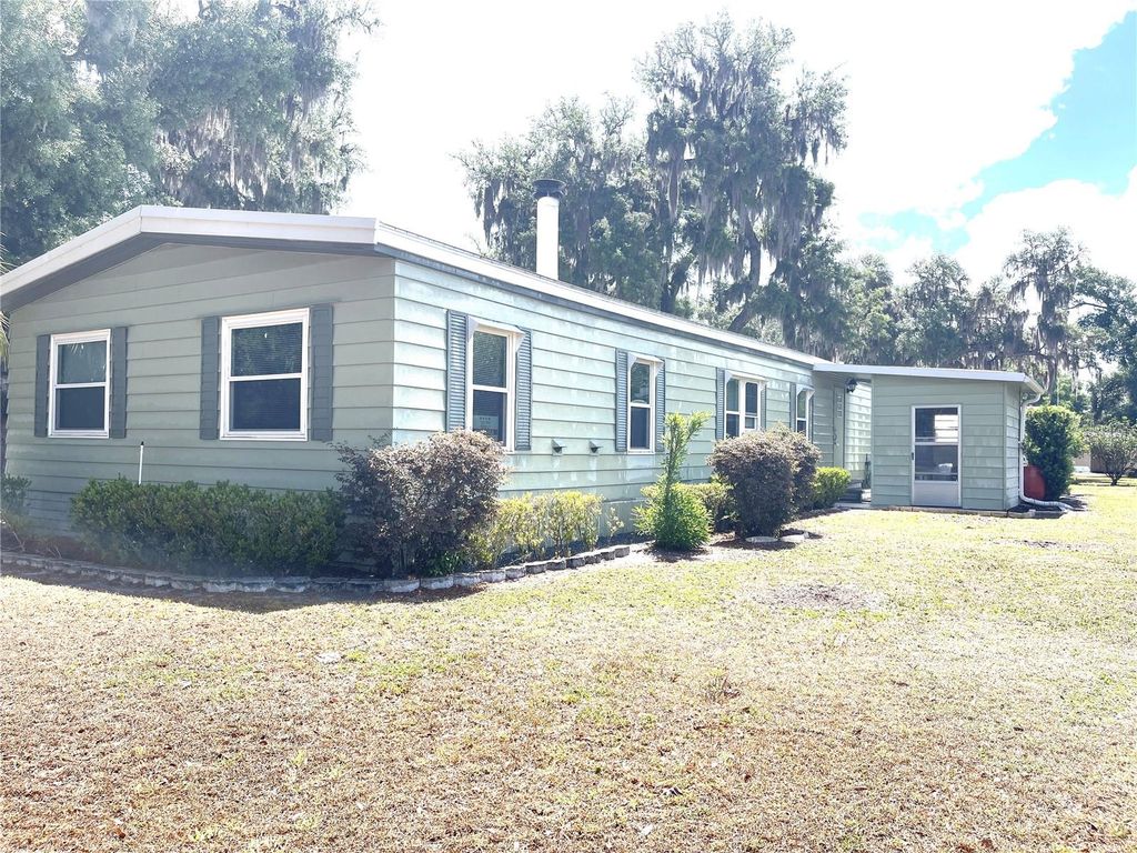 Photo of 2 S. Bobwhite Rd, Wildwood, FL 34785 (MLS # G5111608)