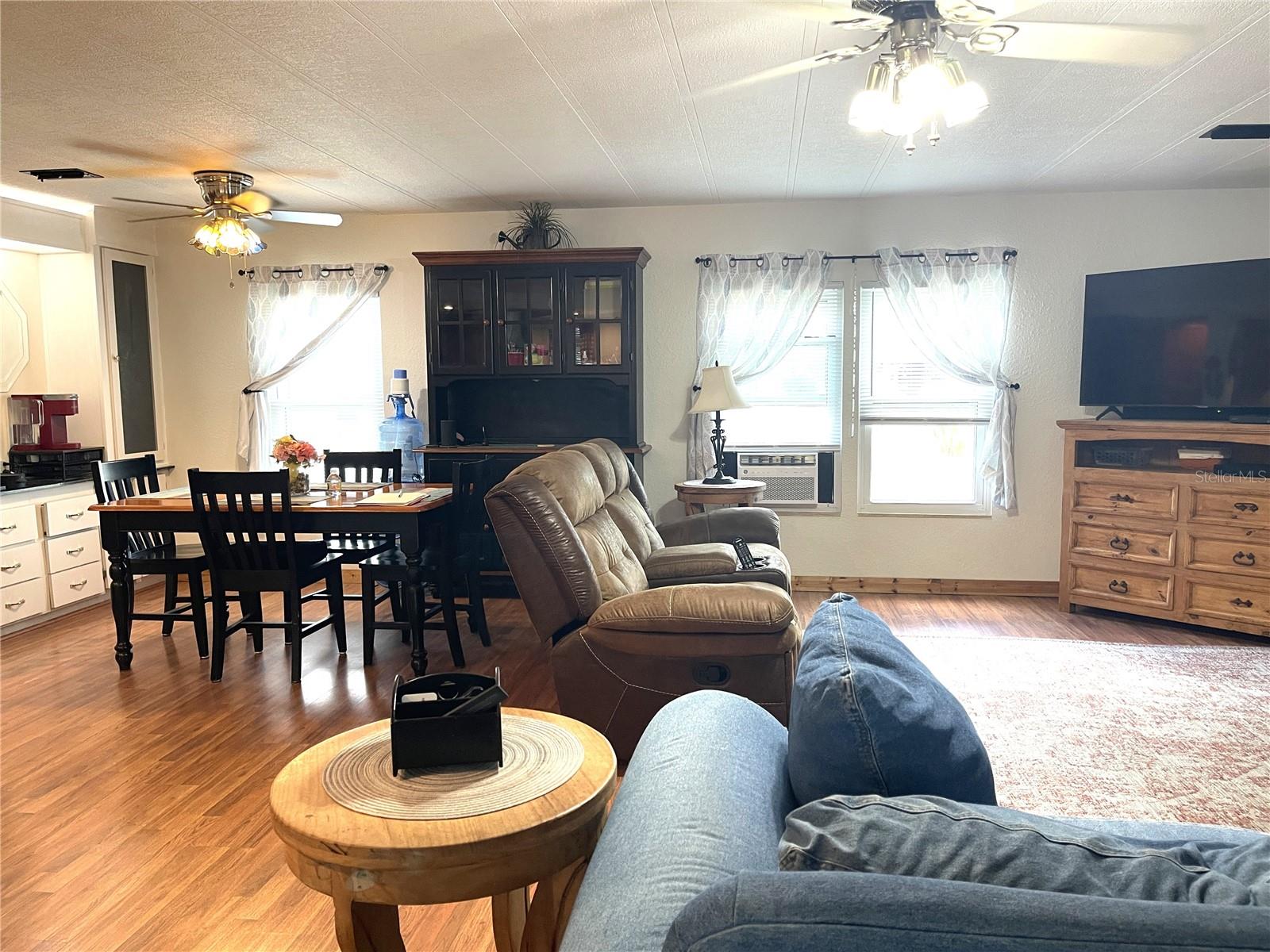 CONTINENTAL COUNTRY CLUB - Residential