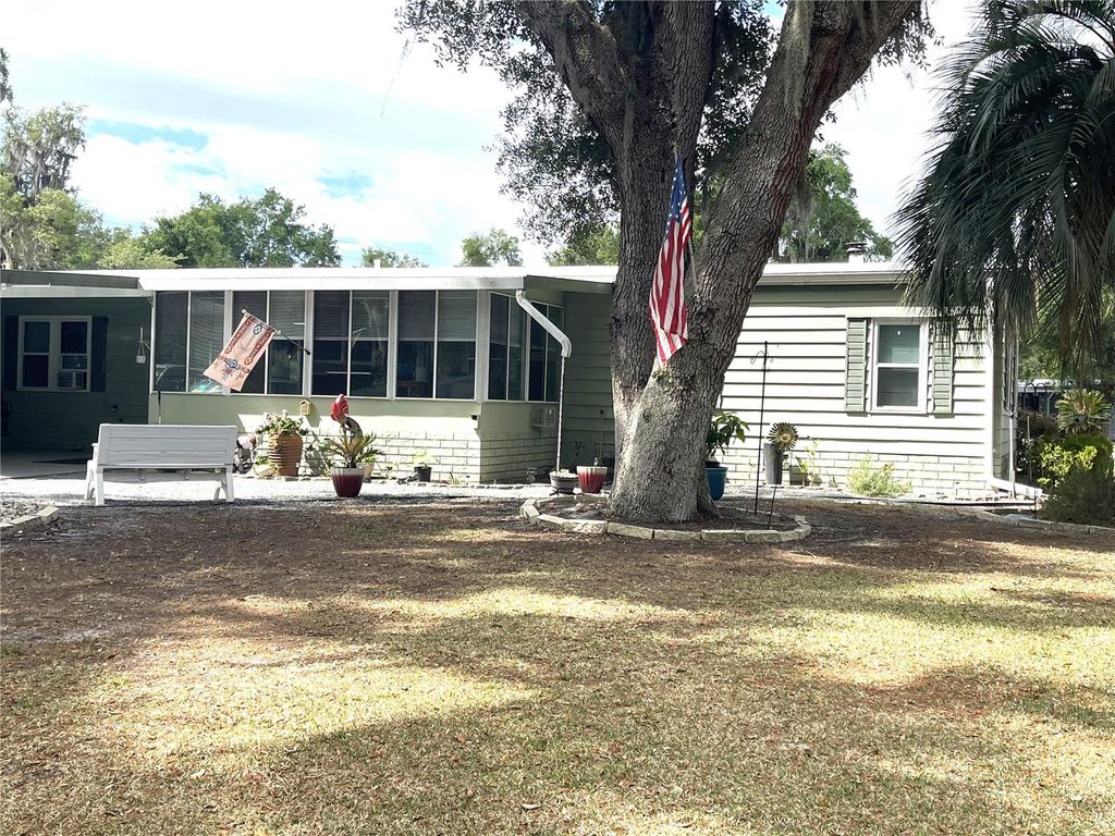 Photo of 2 S. Bobwhite Rd, Wildwood, FL 34785 (MLS # G5111608)