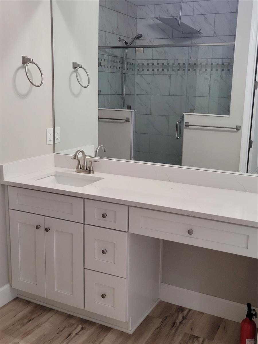 LAKESHORE GARDENS - Residential