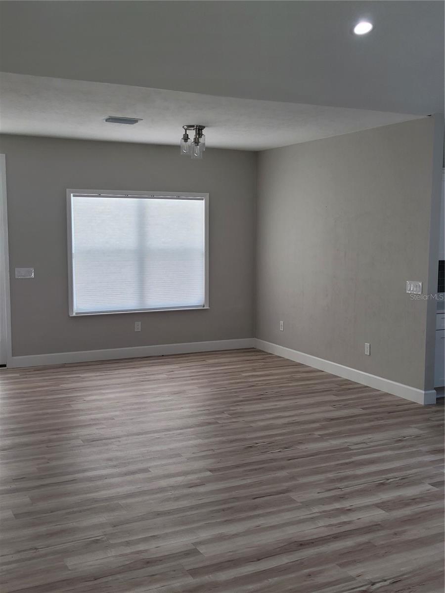 LAKESHORE GARDENS - Residential