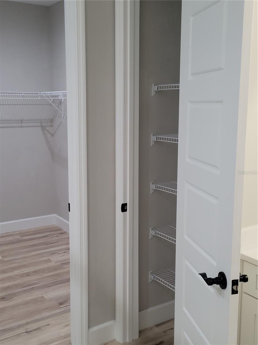 LAKESHORE GARDENS - Residential