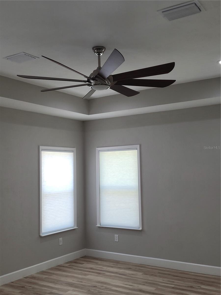 LAKESHORE GARDENS - Residential