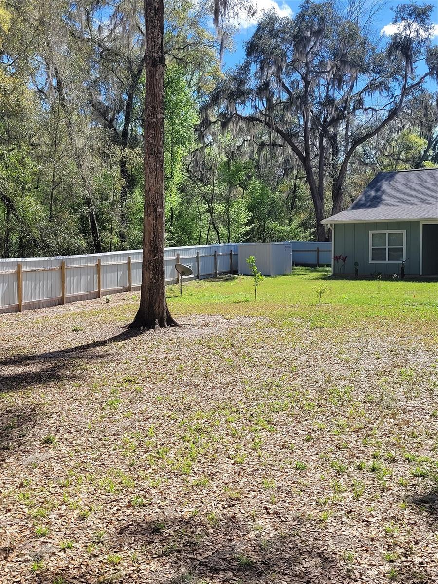 LAKESHORE GARDENS - Residential