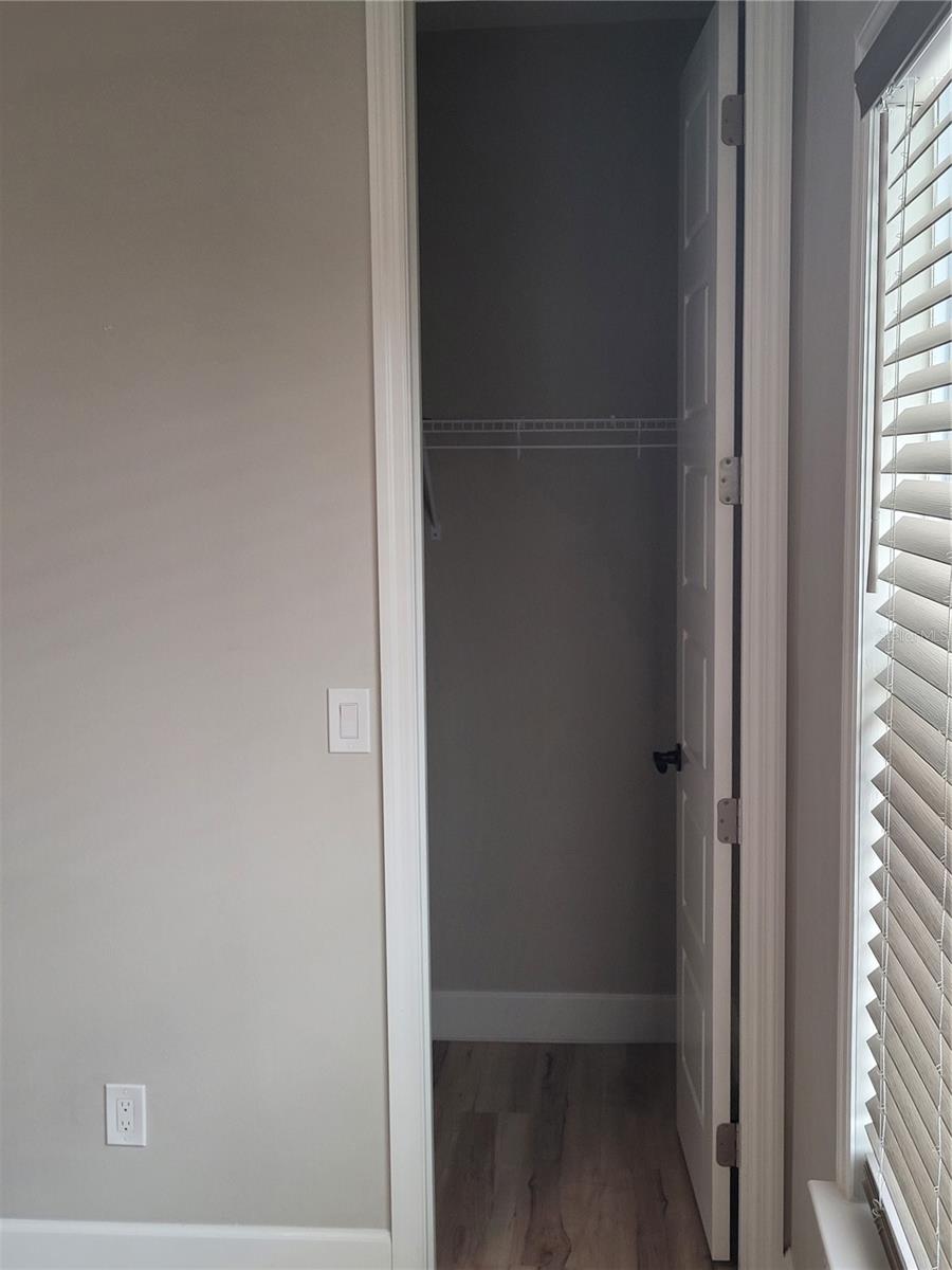 LAKESHORE GARDENS - Residential