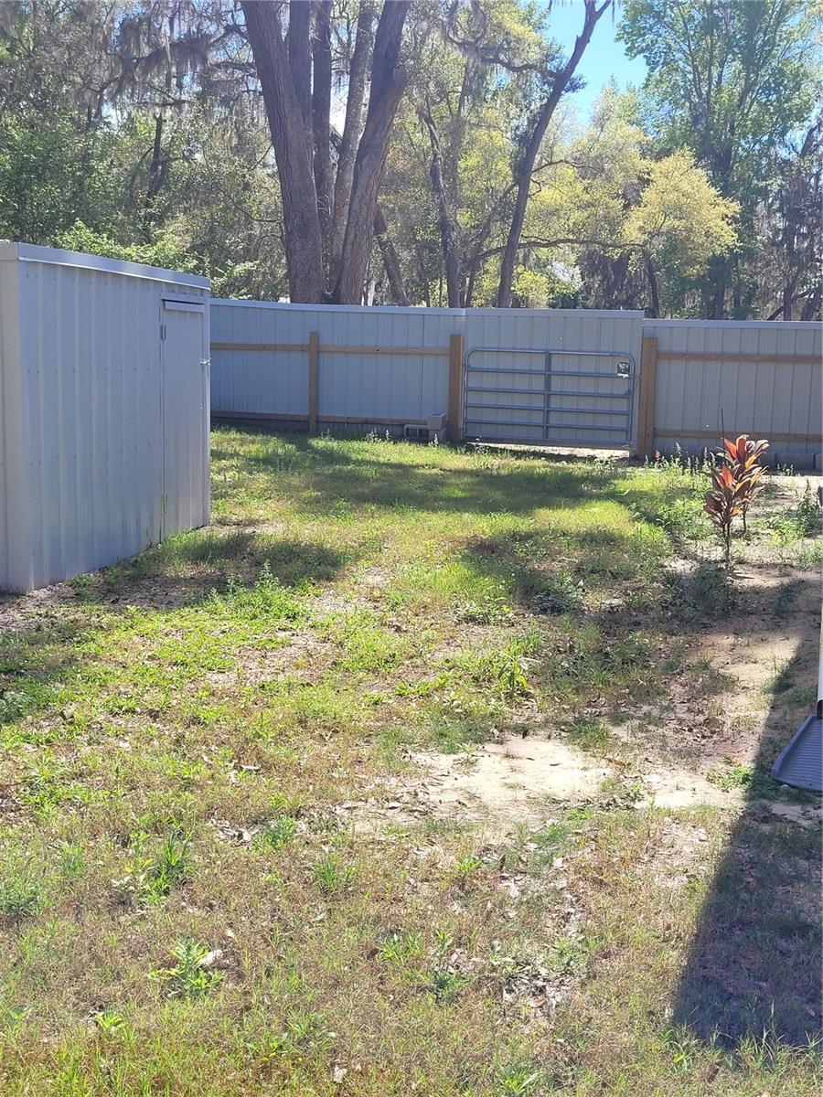 LAKESHORE GARDENS - Residential