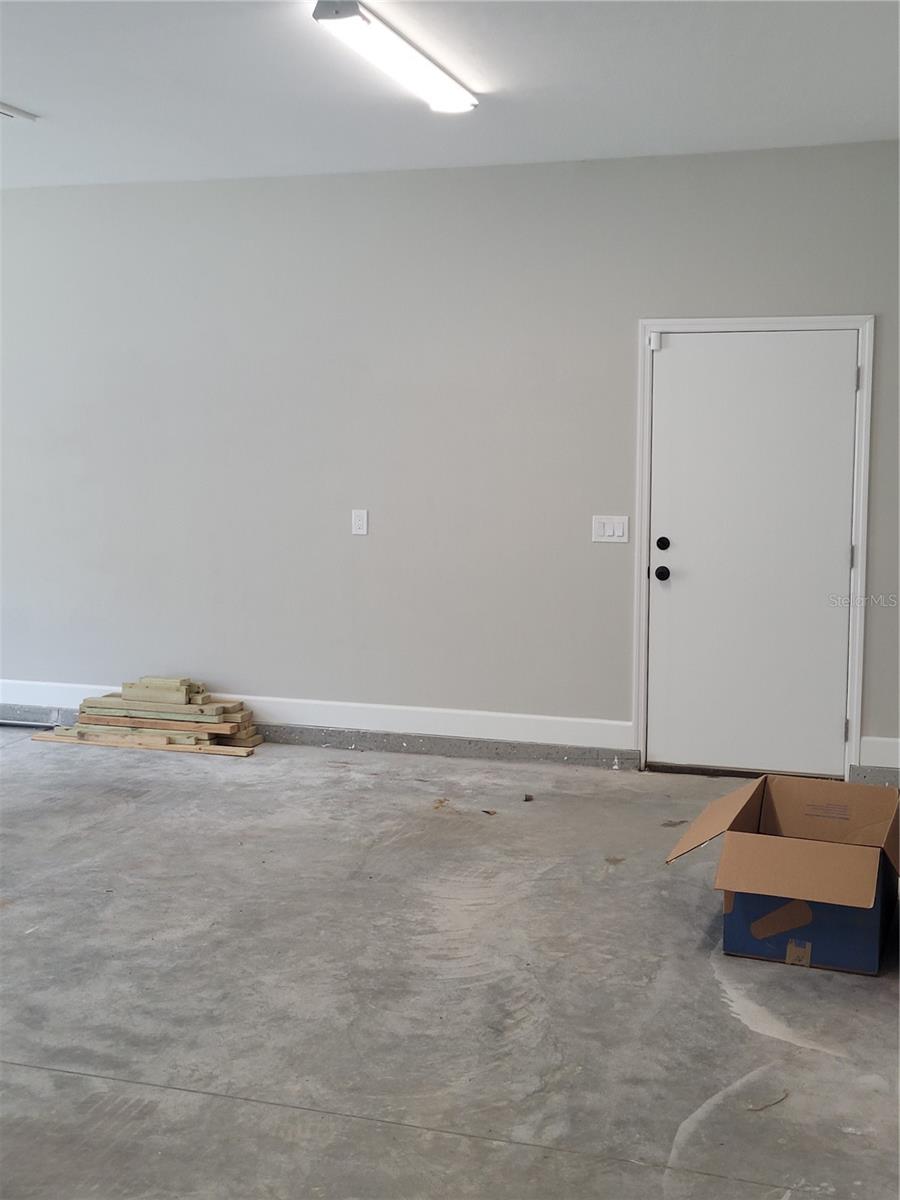 LAKESHORE GARDENS - Residential