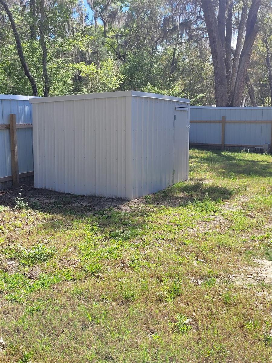 LAKESHORE GARDENS - Residential