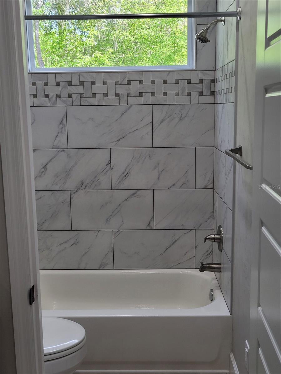 LAKESHORE GARDENS - Residential