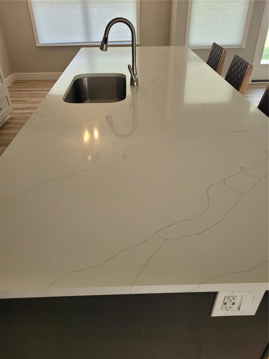 LAKESHORE GARDENS - Residential