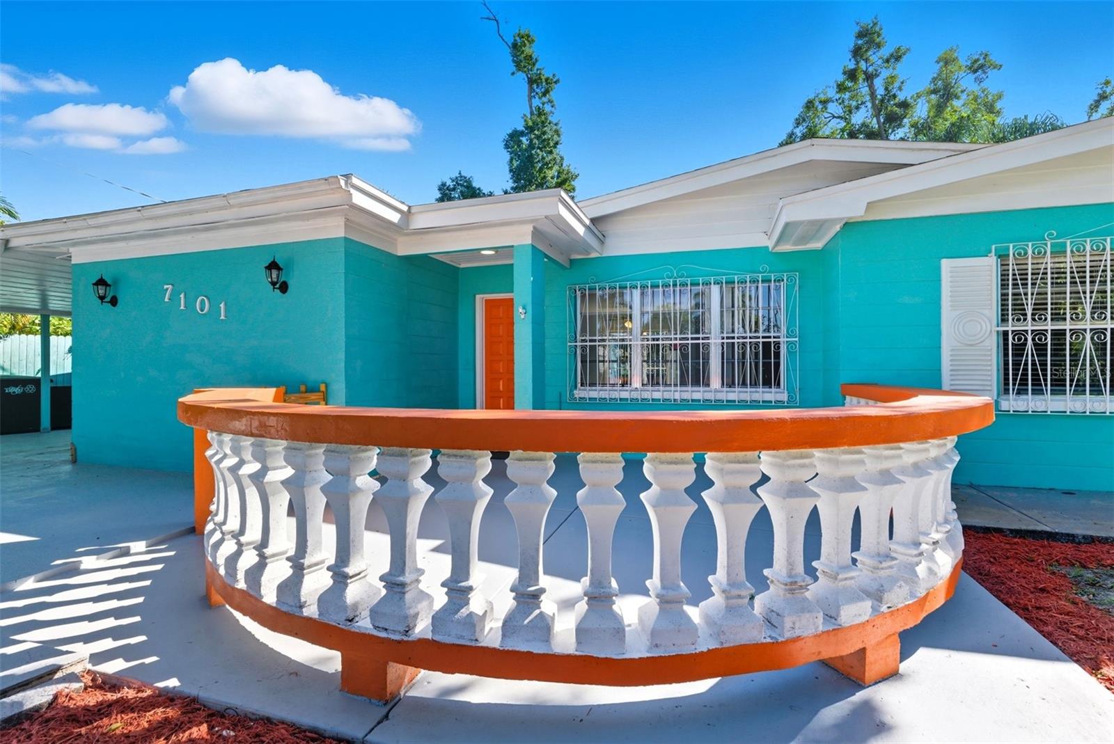 7101 N HOWARD AVENUE