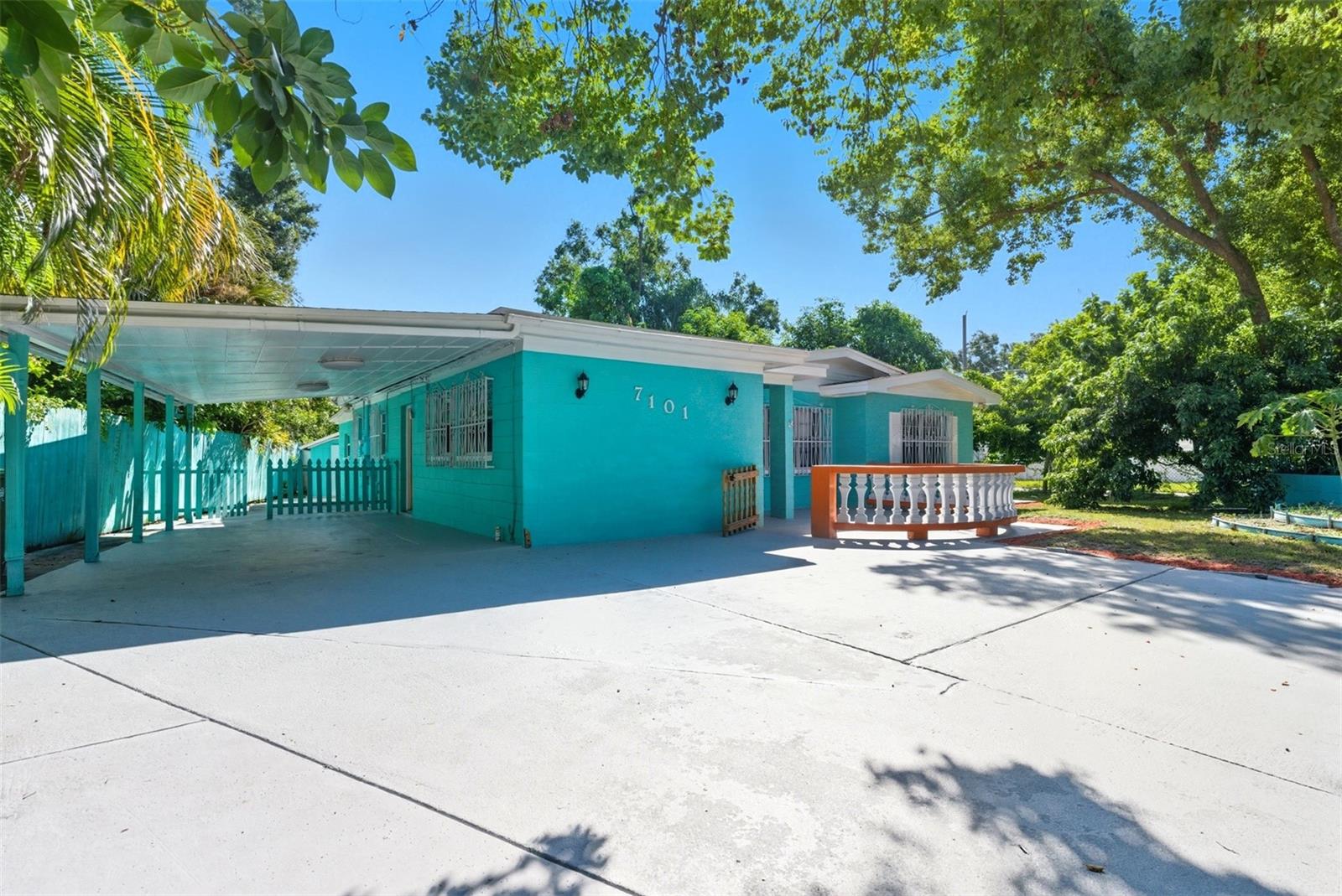 7101 N HOWARD AVENUE