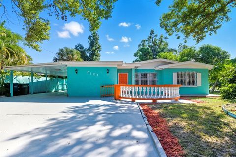 Photo of 7101 N Howard Avenue, Tampa, FL 33604 (MLS # TB8434110)