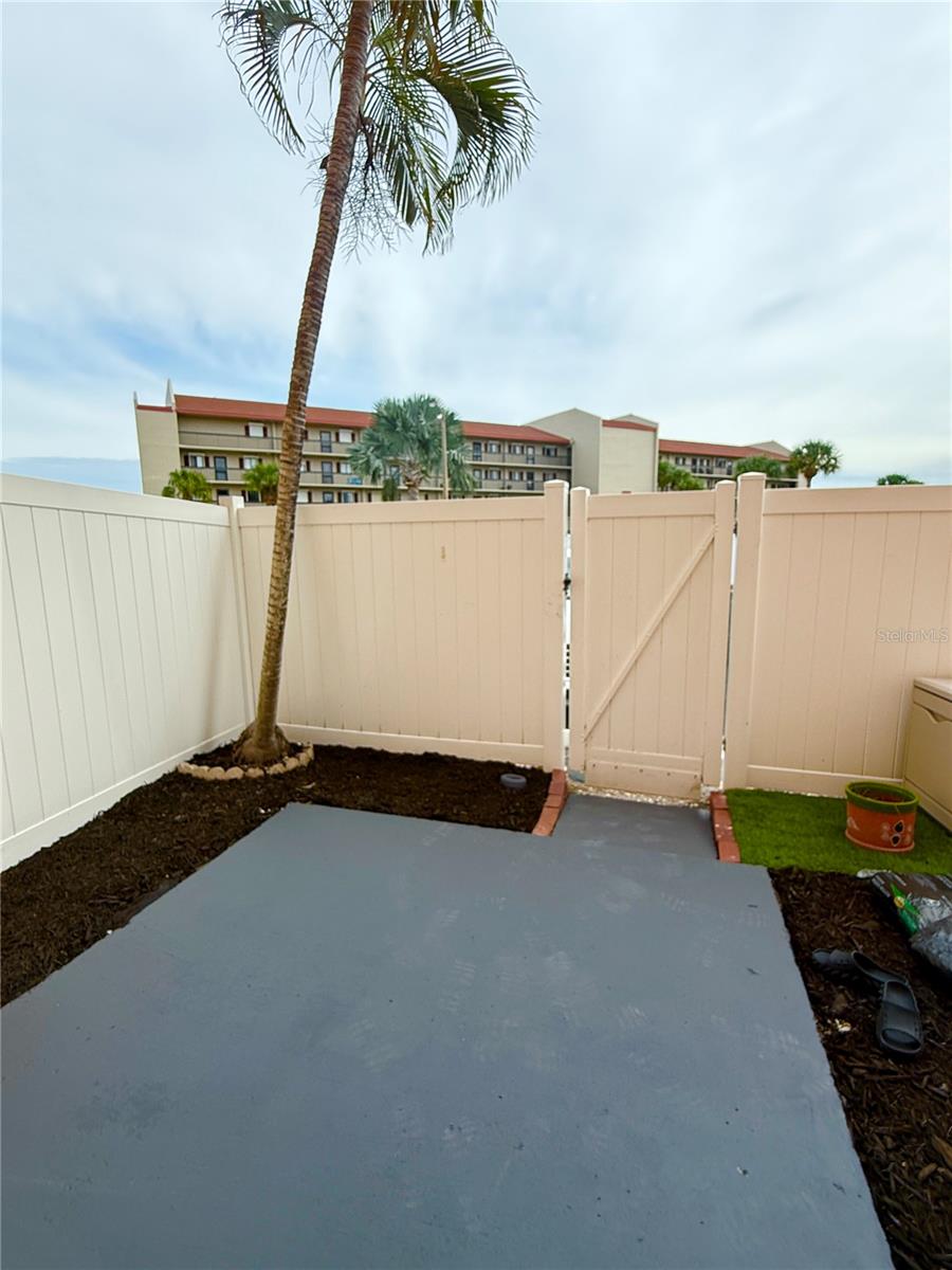 BOCA SHORES CONDO - Residential