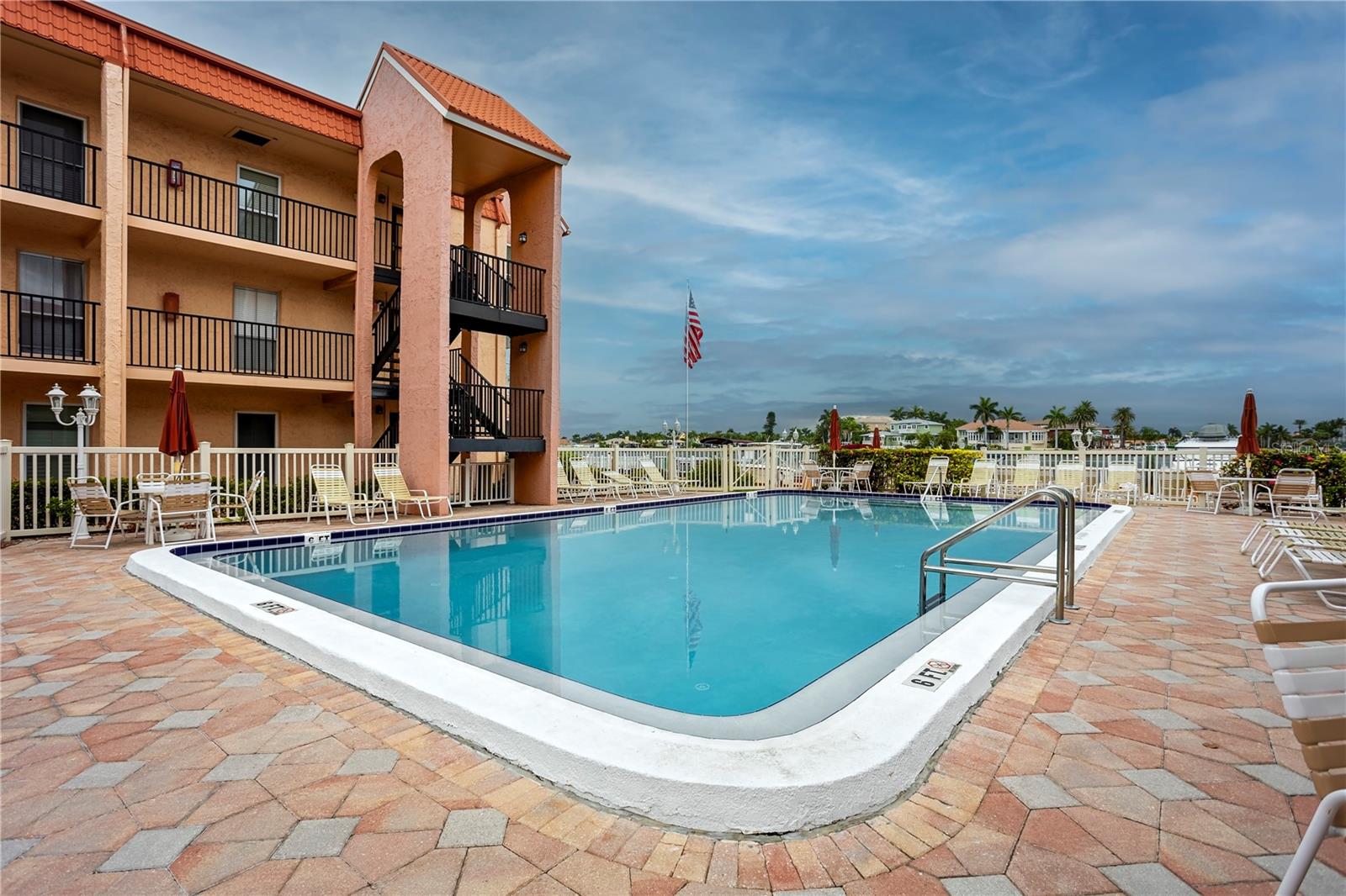 BOCA SHORES CONDO - Residential
