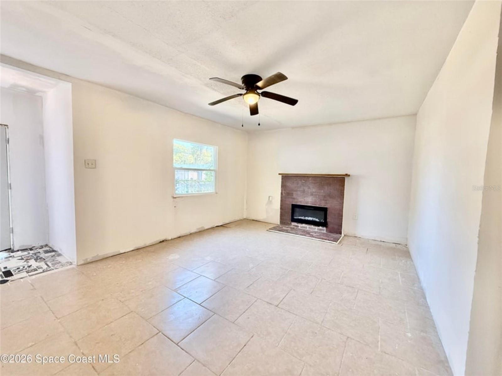 ACREAGE - Residential