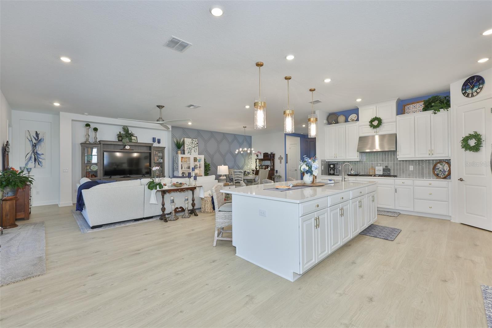 ESPLANADE NORTH AT ARTISAN LAKES SUBPH I - Residential