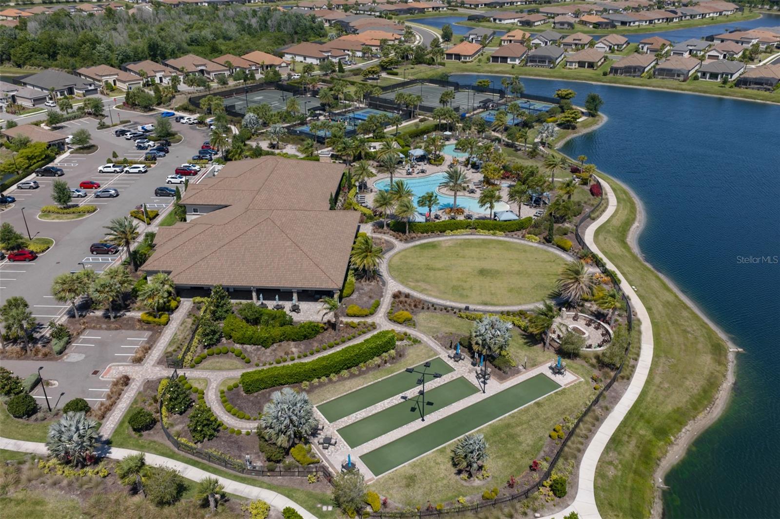 ESPLANADE NORTH AT ARTISAN LAKES SUBPH I - Residential