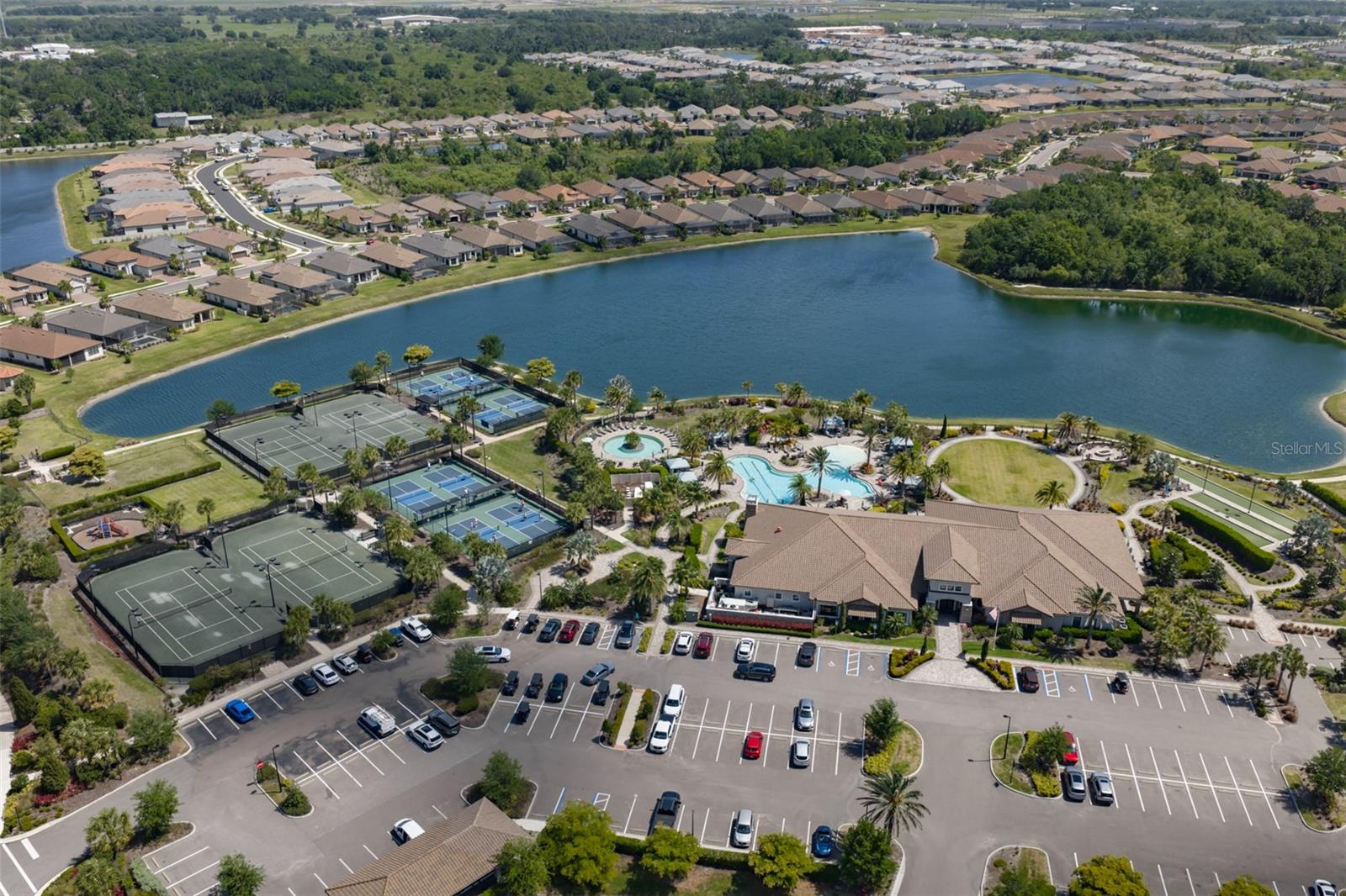 ESPLANADE NORTH AT ARTISAN LAKES SUBPH I - Residential