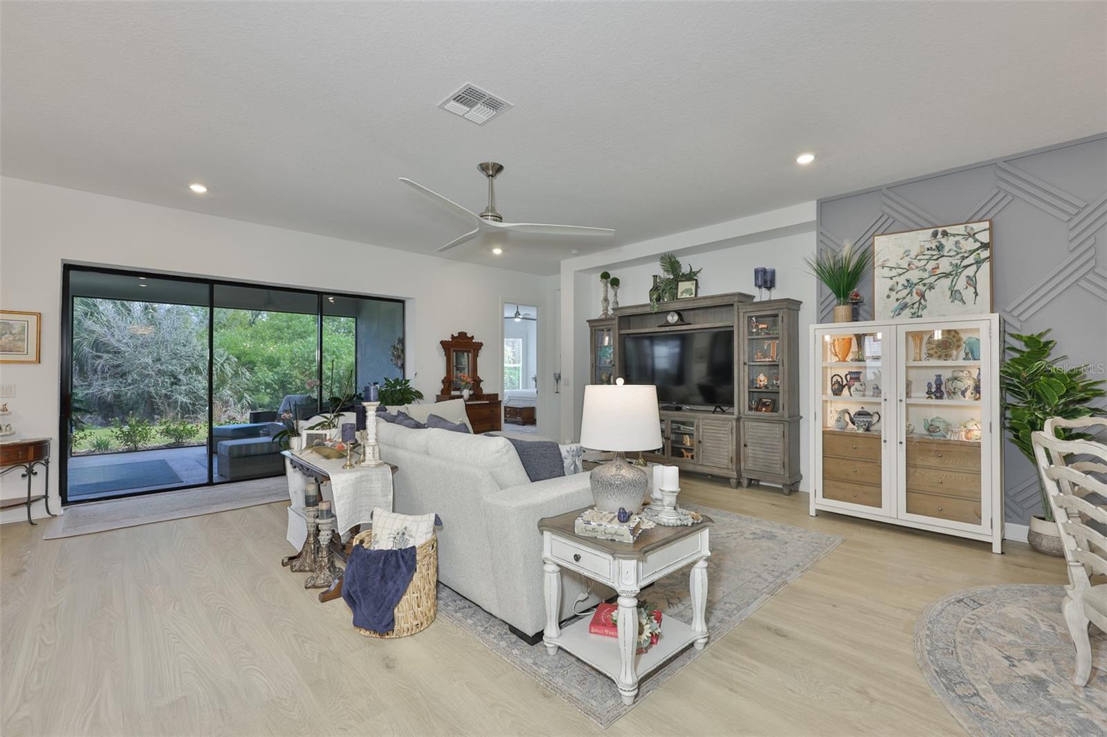 ESPLANADE NORTH AT ARTISAN LAKES SUBPH I - Residential