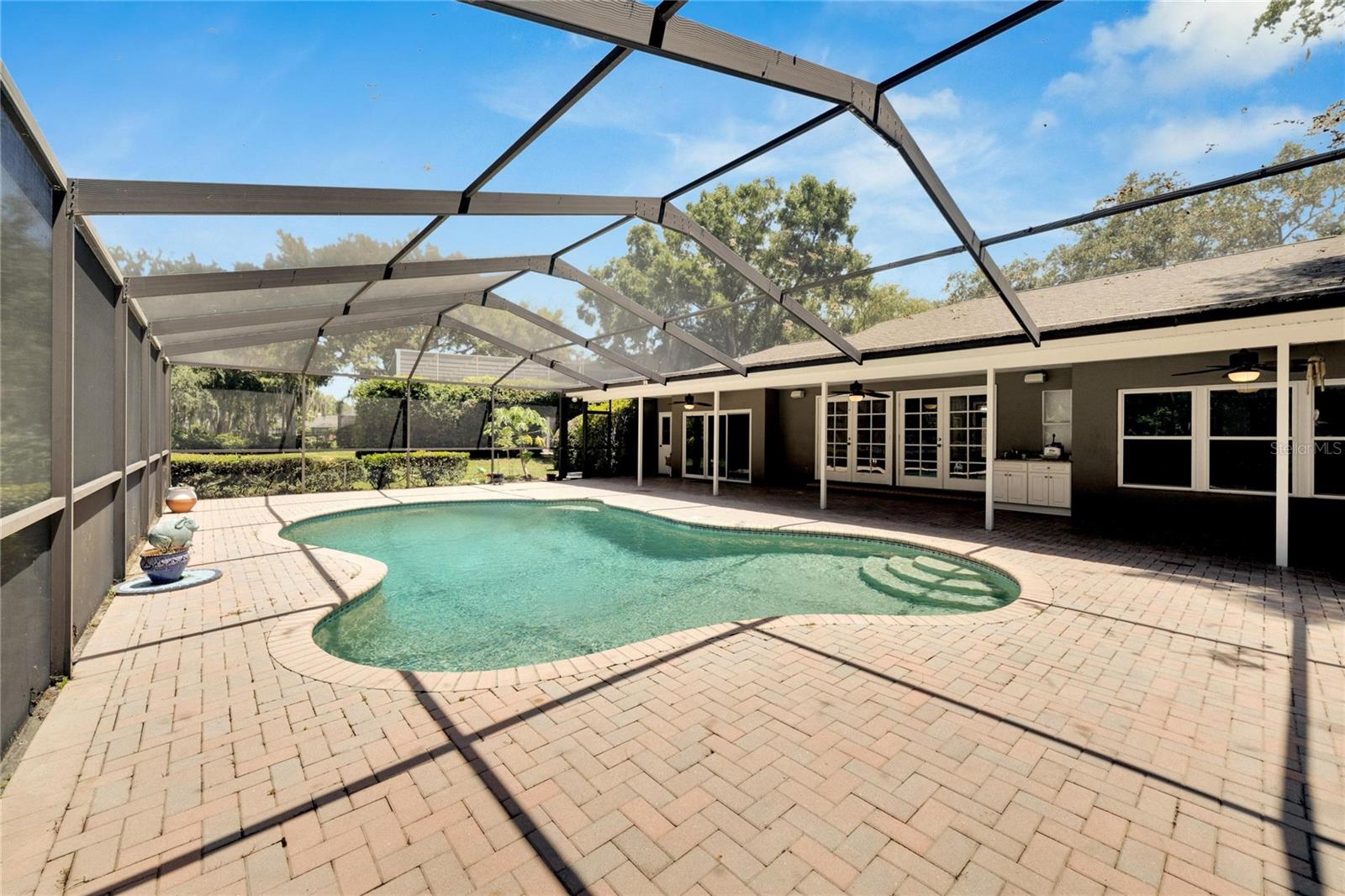 THE MANORS AT CRYSTAL LAKES - Residential