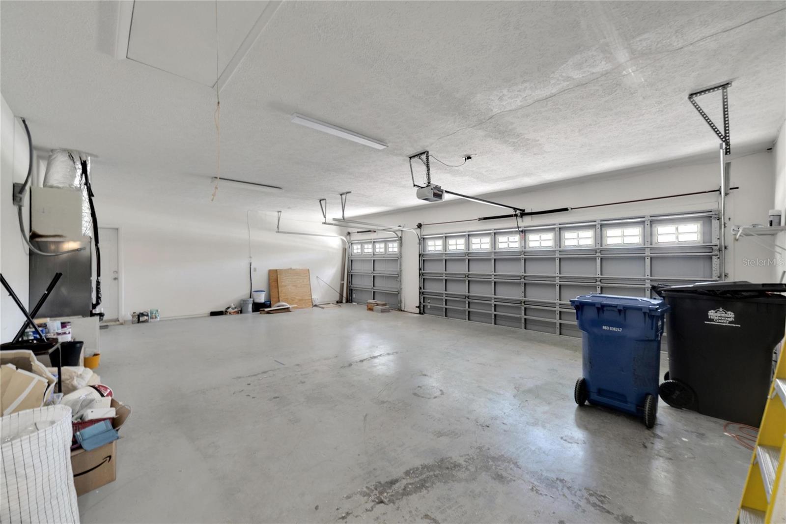 THE MANORS AT CRYSTAL LAKES - Residential