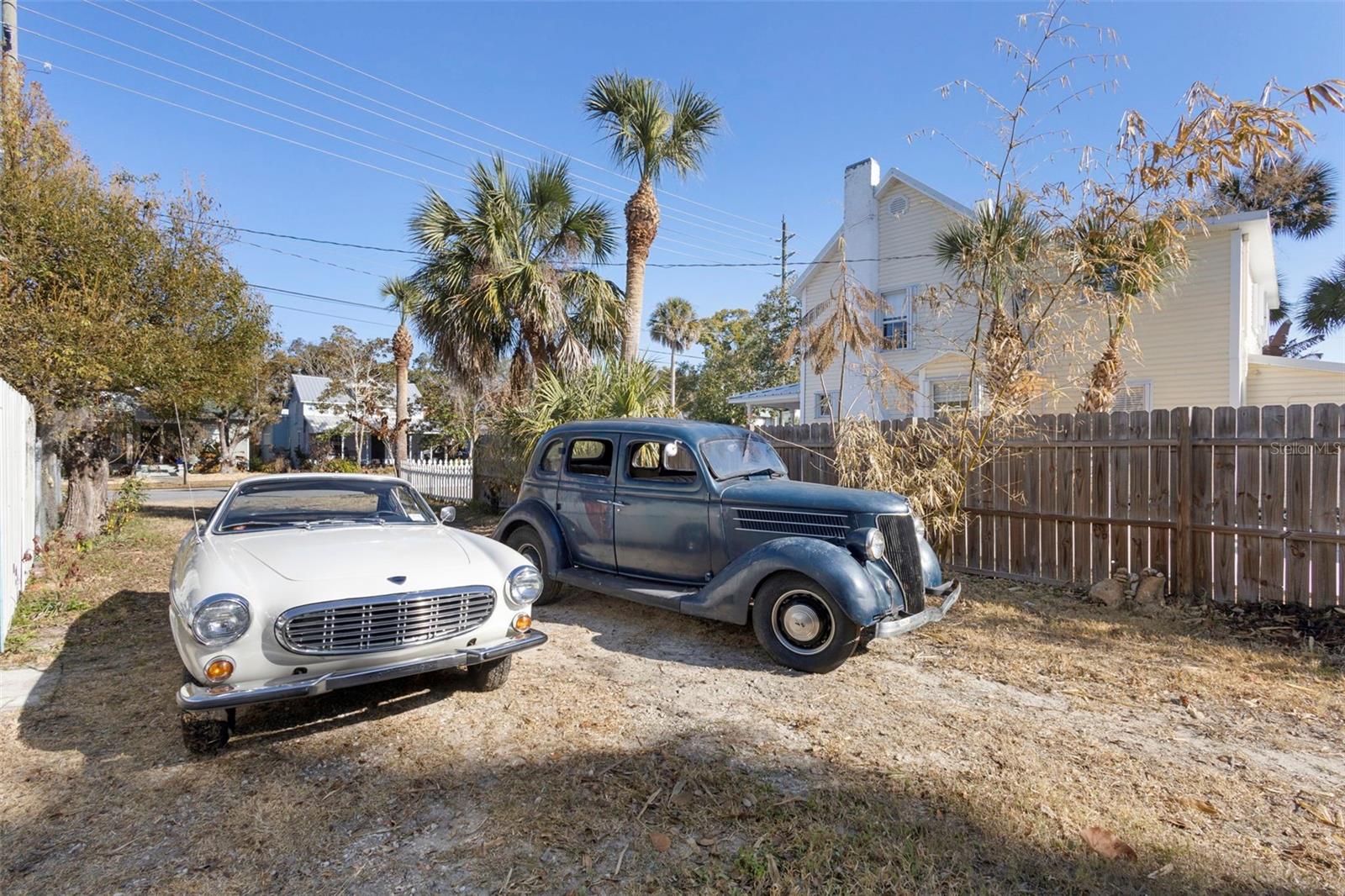 FINNEGANS NEW SMYRNA - Residential