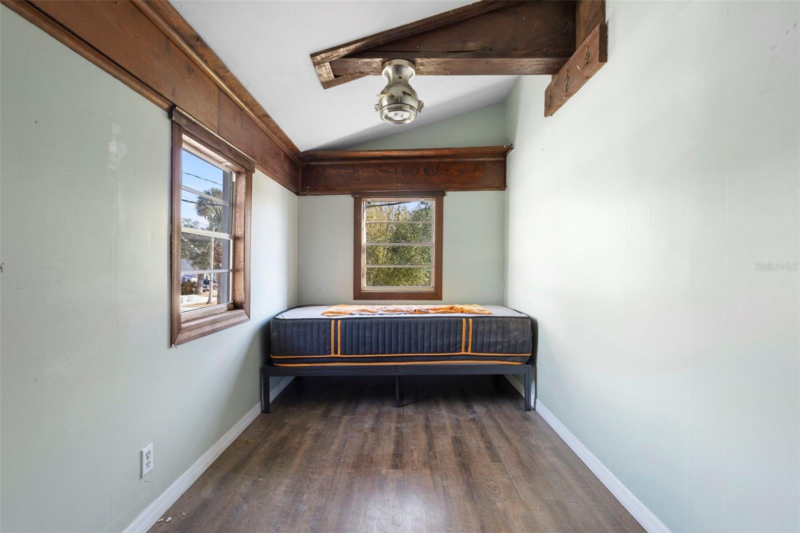 FINNEGANS NEW SMYRNA - Residential